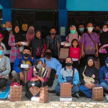 Penyandang Disabilitas “melek” Aplikasi LAPOR