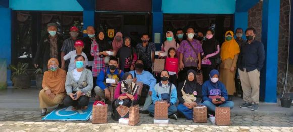 Penyandang Disabilitas “melek” Aplikasi LAPOR