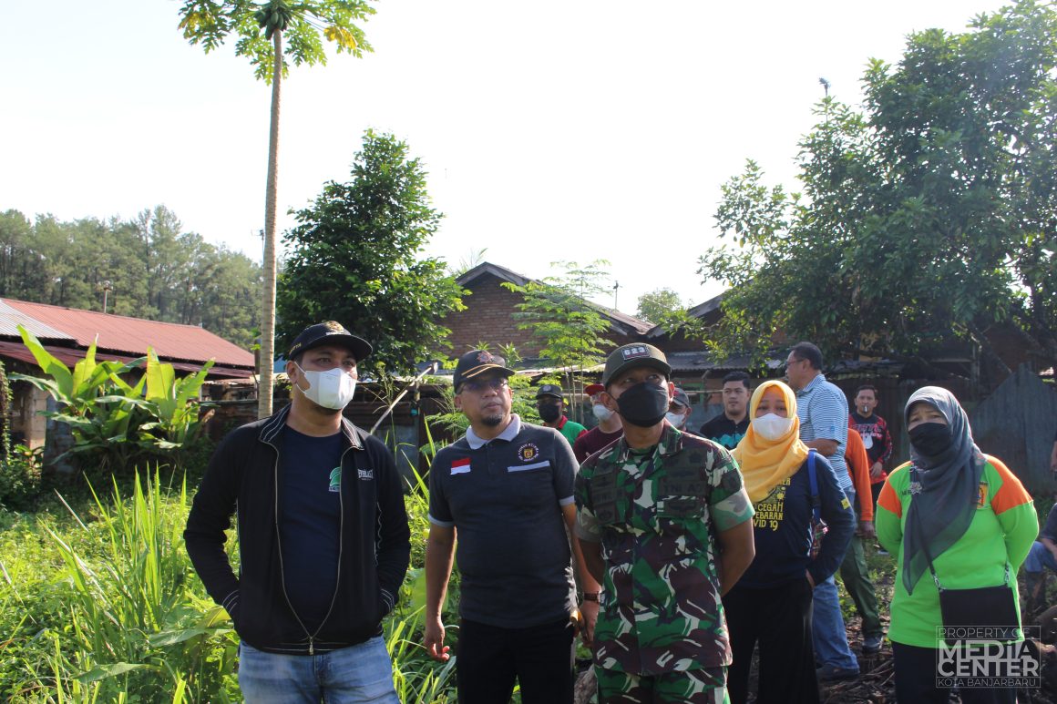 (Foto) Gotong Royong di Sungai Durian Komet