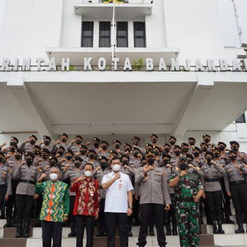 40 Bintara Remaja Bertandang ke Balai Kota