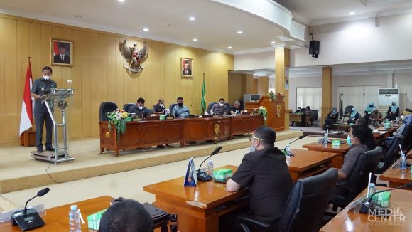 (Foto) Rapat Paripurna DPRD Kota Banjarbaru 18 Januari 2022