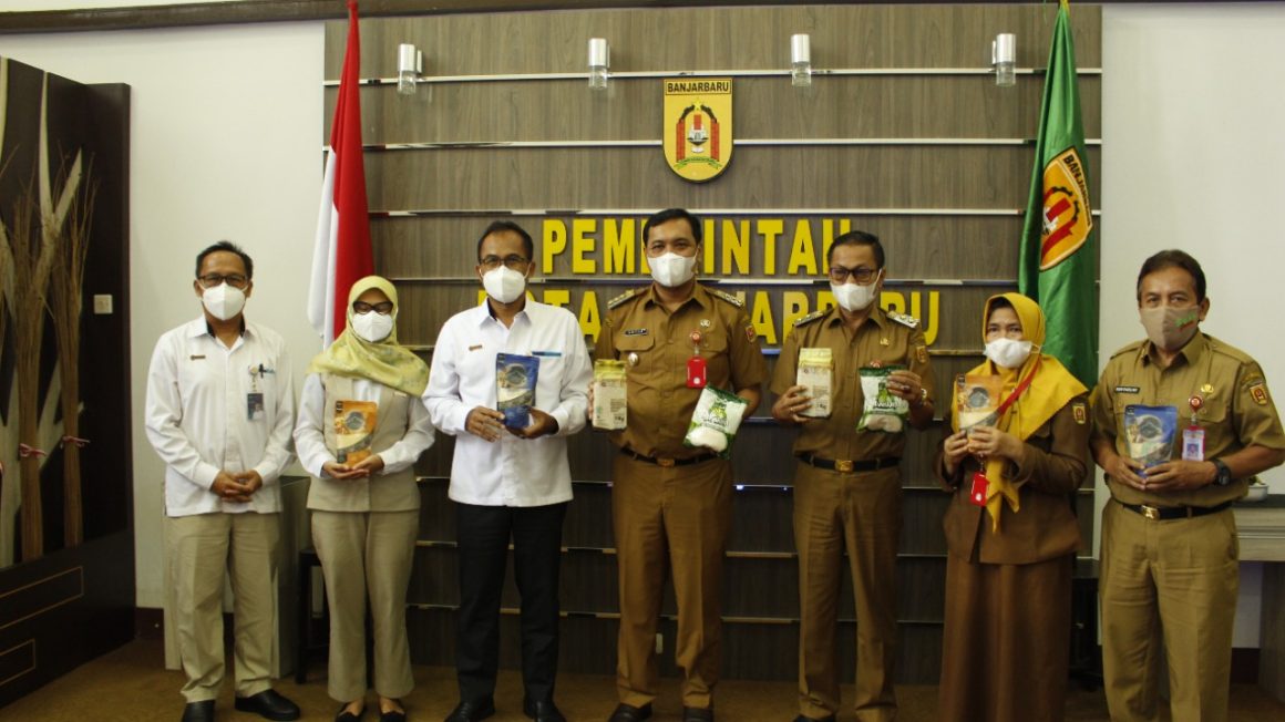 Bulog Devre Kalsel Tawarkan Persedian Beras Kepada ASN Pemkot Banjarbaru