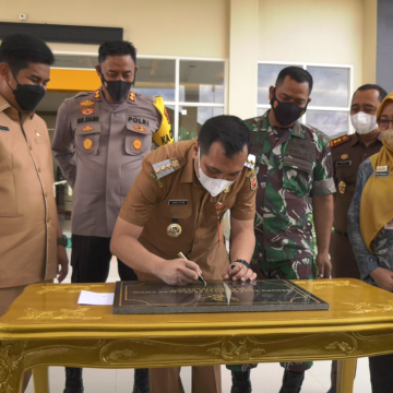 Wali Kota Banjarbaru Resmikan Gedung Baru PUPR Sekaligus Syukuran Hari Ulang Tahun ke-38