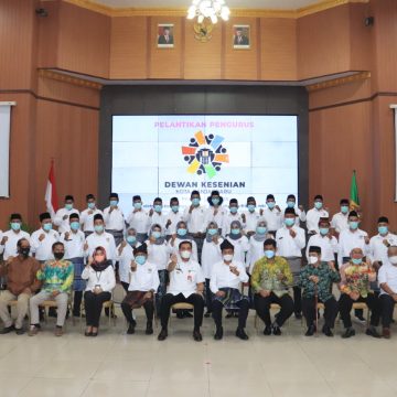 Pengurus Dewan Kesenian Kota Banjarbaru Periode 2021 – 2025 Resmi Dilantik