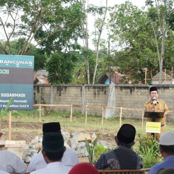 Peletakan Batu Pembangunan Mesjid H. Harmadji