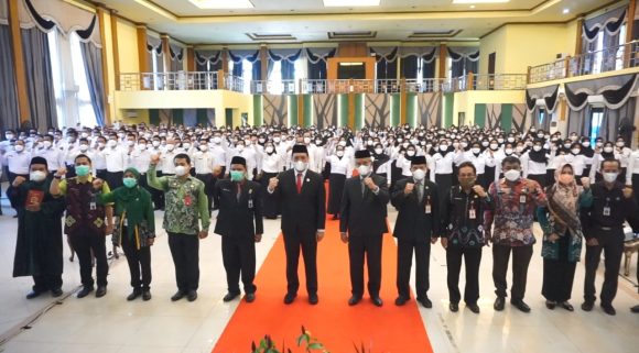 PPPK Guru Tahap 1 dan 2 Diambil Sumpah Janji Oleh Wali Kota