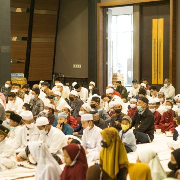 DPD Rei Kalsel Bagikan 1.000 Muhsaf Tahfiz