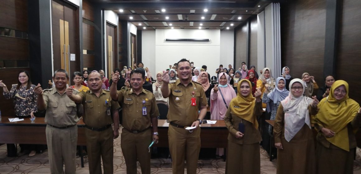 Para Pelaku IRTP Mengikuti Bimtek Pengolahan Pangan Yang Hygiene.