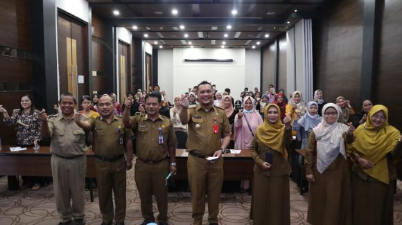 Para Pelaku IRTP Mengikuti Bimtek Pengolahan Pangan Yang Hygiene.
