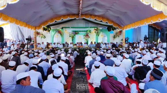 Warga Antusias Ikuti Haul Syarifah Badrun dan Habib Ja’far
