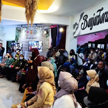 Sandiaga Uno: UMKM dan Bu Vivi terbaik
