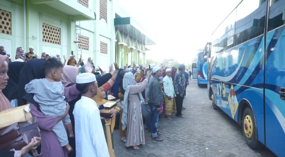 Aditya : Laksanakanlah Ibadah Haji Dengan Tertib dan Khusyuk.