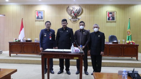 Pengambilan Keputusan RAPERDA Kota Banjarbaru