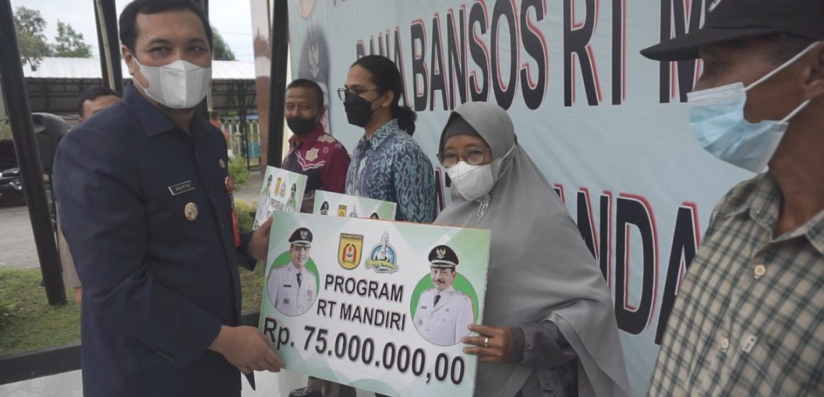 Pemkot Banjarbaru Kembali Cairkan Bantuan Sosial RT Mandiri.
