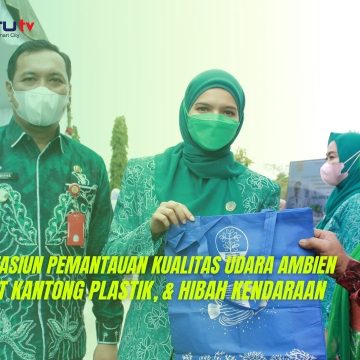 Hijau Neon Gradasi Kebugaran Thumbnail YouTube (1) (Video) Launching Stasiun Pemantauan Kualitas Udara Ambien, Gerakan Diet Kantong Plastik, & Hibah Kendaraan