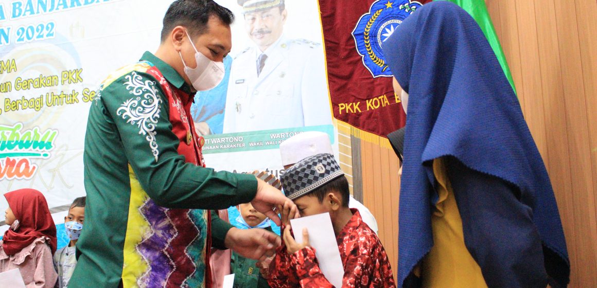 Peringati HKG PKK ke-50, Pemko Banjarbaru Santuni Anak Yatim