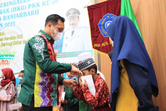 Peringati HKG PKK ke-50, Pemko Banjarbaru Santuni Anak Yatim