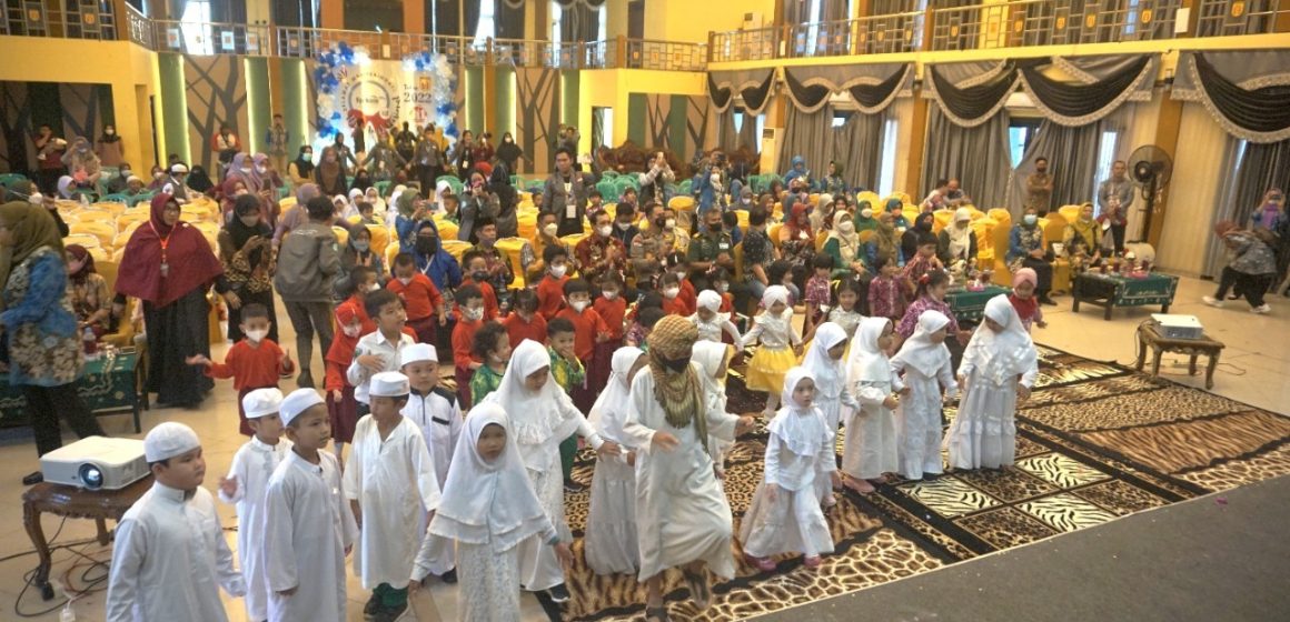 Acara Puncak Peringatan HAN 2022, Kota Banjarbaru Mendapat Gelar Kota Layak Anak.