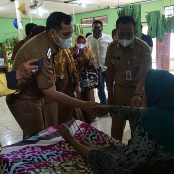 Pemerintah Kota Banjarbaru Mengunjungi Rumah Penerima Bantuan