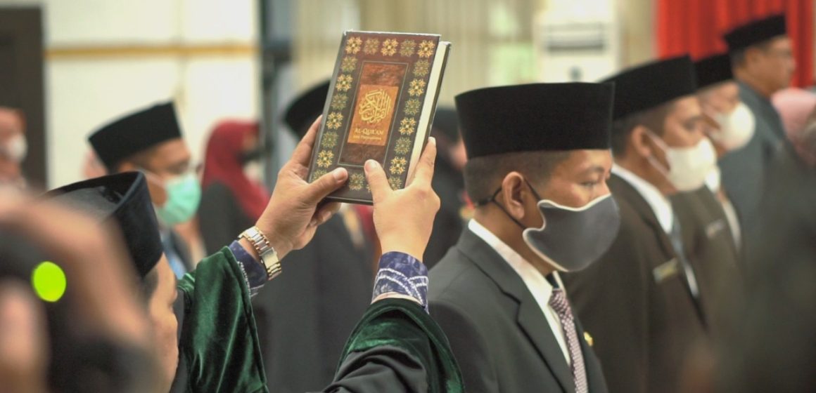 Wali Kota Banjarbaru Lantik 38 Pejabat Baru, Berikut Daftarnya.