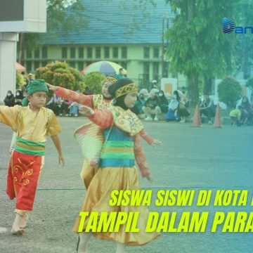 Hijau Neon Gradasi Kebugaran Thumbnail YouTube (6) (Video) Siswa Siswi di Kota Banjarbaru Tampil Dalam Parade Senja