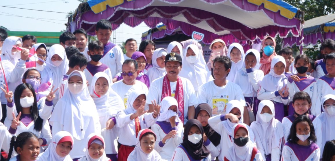Peringatan HKGN 2022, Siswa SDN 2 Loktabat Selatan Lakukan Sikat Gigi Bersama.