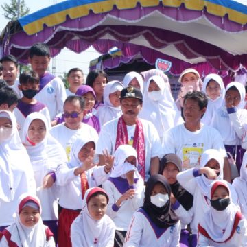 Peringatan HKGN 2022, Siswa SDN 2 Loktabat Selatan Lakukan Sikat Gigi Bersama.