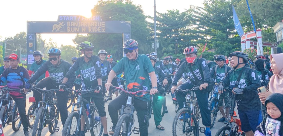 WhatsApp Image 2022-09-18 at 1.05.41 PM Aditya Gowes Bersama Warga di Banjarbaru Run n Ride 2022