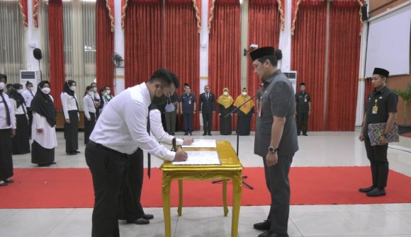 Pejabat Fungsional Yang Memiliki Karakteristik Dilantik Wali Kota.