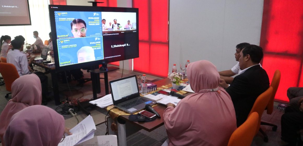 Disdukcapil Kota Banjarbaru Menuju WBK dan WBBM Tahun 2022.