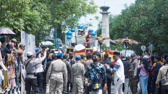 Pawai Ta’aruf MTQ Nasional Padati Taman Cahaya Bumi Selamat