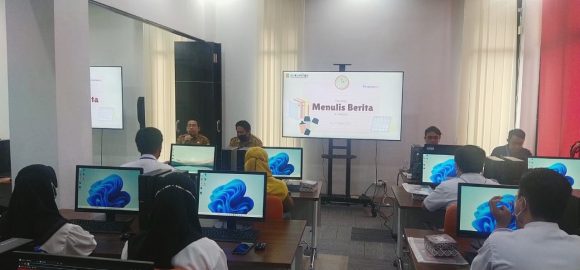 Tingkatkan Kualitas Website SKPD, Para Admin Dibekali Ilmu Jurnalistik
