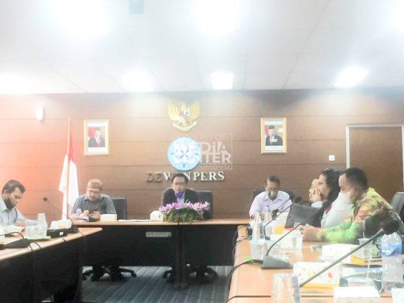 Diskominfo Banjarbaru Merangkul Persroom Juara Gali Ilmu Ke Dewan Pers.
