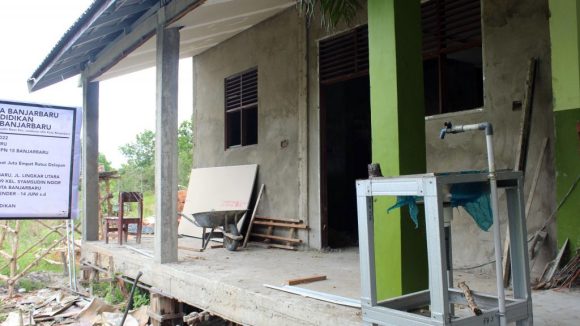 Pembangunan Ruang UKS SMPN 15 Sudah Capai 65%