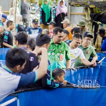 Aditya Tinjau Langsung Budidaya Ikan Lele