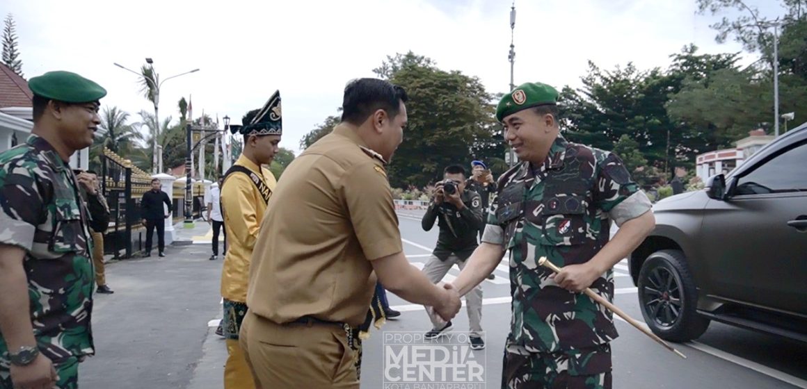 Danrem 101/Antasari Bertandang Ke Balai Kota Banjarbaru Guna Menjaga Kekuatan Wilayah.