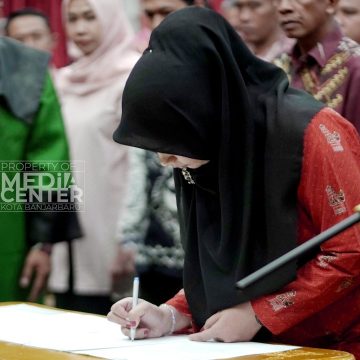 WhatsApp-Image-2023-01-24-at-12.32.43-PM-1 (Video) Pelantikan Anggota Panitia Pemungutan Suara (PPS) Kota Banjarbaru