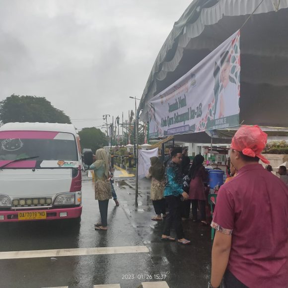 Makan Gratis Untuk Jamaah Haul Abah Guru Sekumpul di Balai Kota Banjarbaru