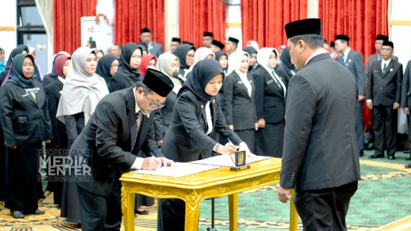 249 Pejabat Administrator, Pegawas dan Kepala Sekolah Dilantik Wali Kota Banjarbaru, Berikut Daftarnya.