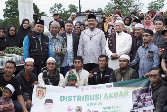 Aditya Dukung Infaq Beras dan Pasar Bahagia di Masjid Kapal Munzalan
