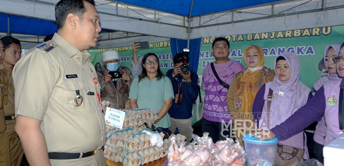 Lakasi! Ada Pasar Murah di DKP3 Banjarbaru.