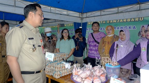 Lakasi! Ada Pasar Murah di DKP3 Banjarbaru.