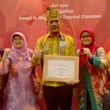 Aditya Raih Penghargaan Banjarbaru Bebas Penyakit Frambusia.