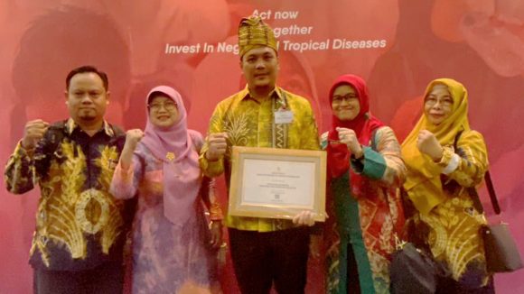 Aditya Raih Penghargaan Banjarbaru Bebas Penyakit Frambusia.