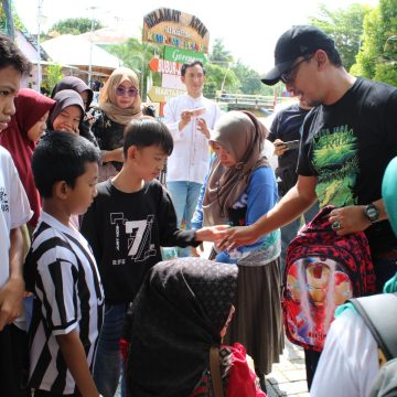 Percepat Pemulihan Banjir, Pelajar Banjarbaru Dapat Peralatan Belajar