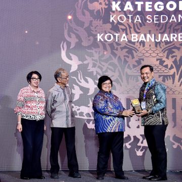Penghargaan Adipura ke-5, Dipersembahkan Untuk Banjarbaru Pada Momen 2 Tahun Kepemimpinan Aditya-Wartono.