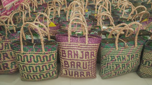 800 Sembako Dibagikan Kepada Warga Banjarbaru