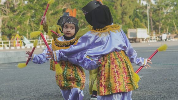 Gerak Tari Menggemaskan sampai dengan Atraktif Warnai Parade Senja di Bulan Mei