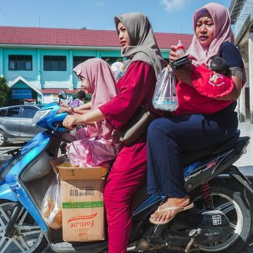 Pasar Murah Luteng Diborong Warga