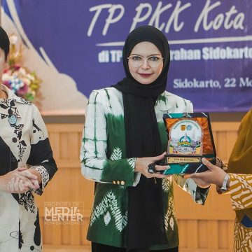 Optimalkan 10 Program Pokok PKK, Vivi Zubedi Perkuat Kapasitas Pengurusnya